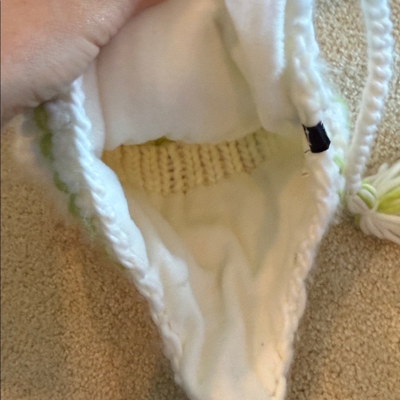 Empyre White and Green Knit Pom-Pom Hat - Picture 3 of 4